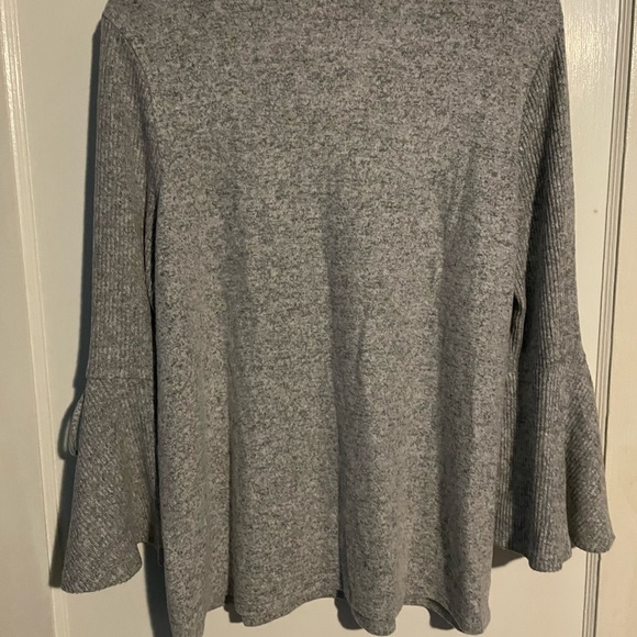 NWOT heather gray sweater. - Picture 3 of 4